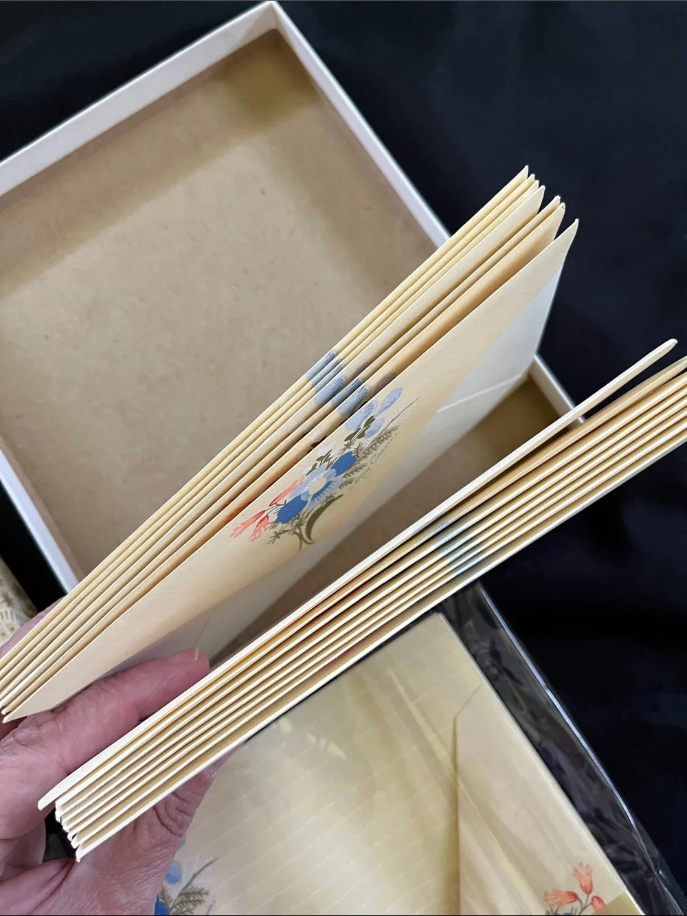 Vtg HALLMARK Oleg Cassini FLOWER DESIGN Stationary Mostly Full Box Floral Design